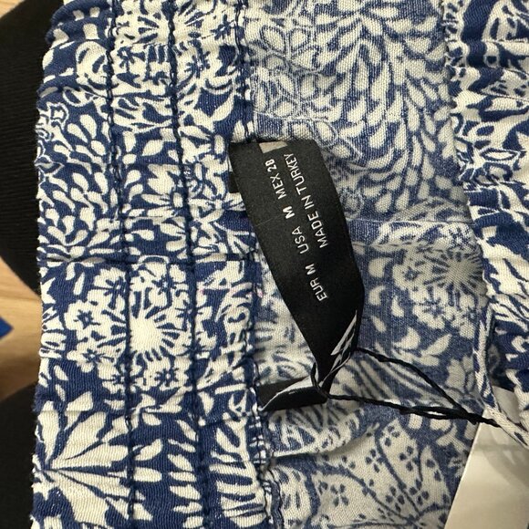 Zara Floral Print Tiered Skort - Size MED - Navy and White - Picture 8 of 10